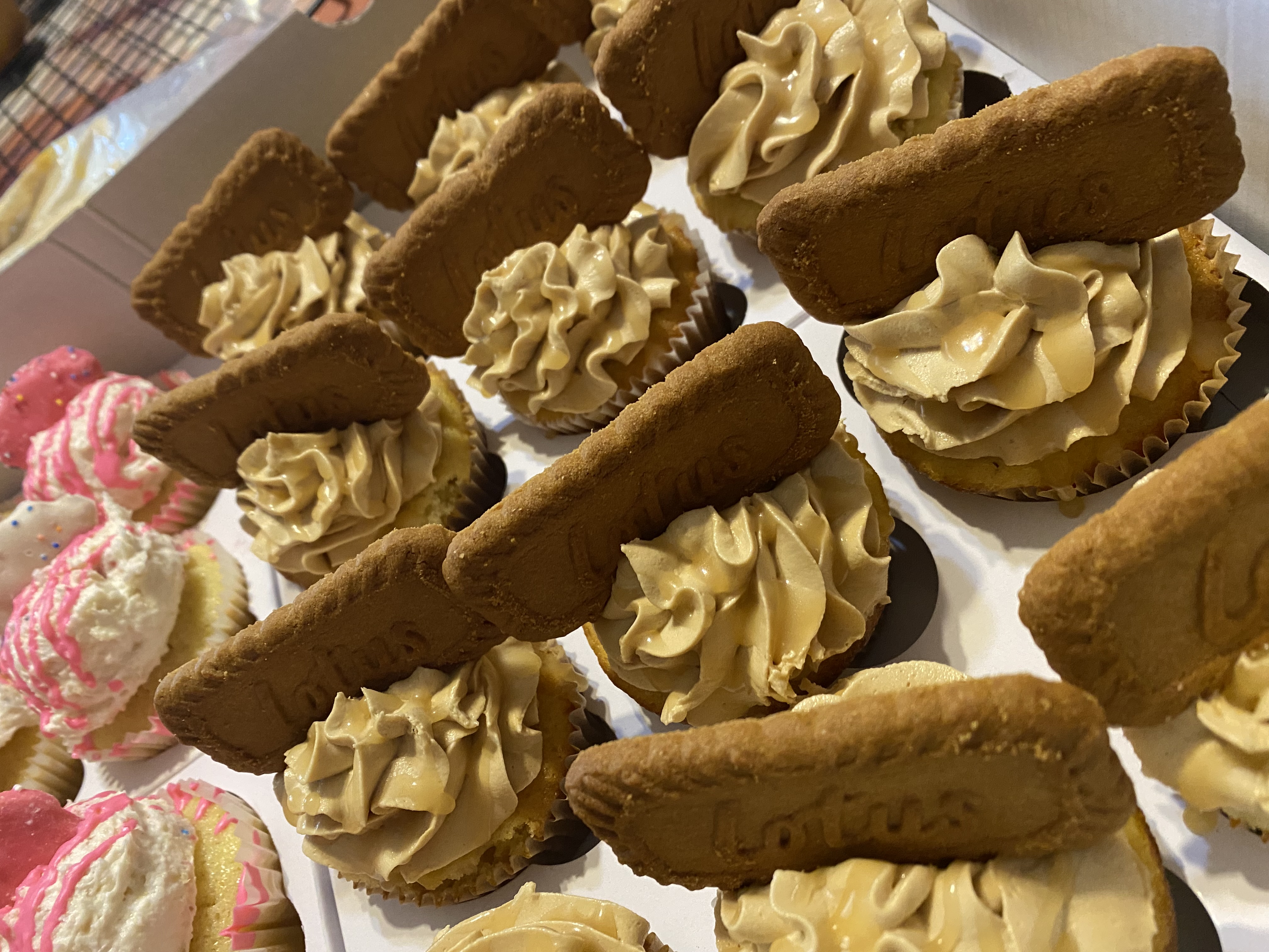 Ginger cookie cupcake